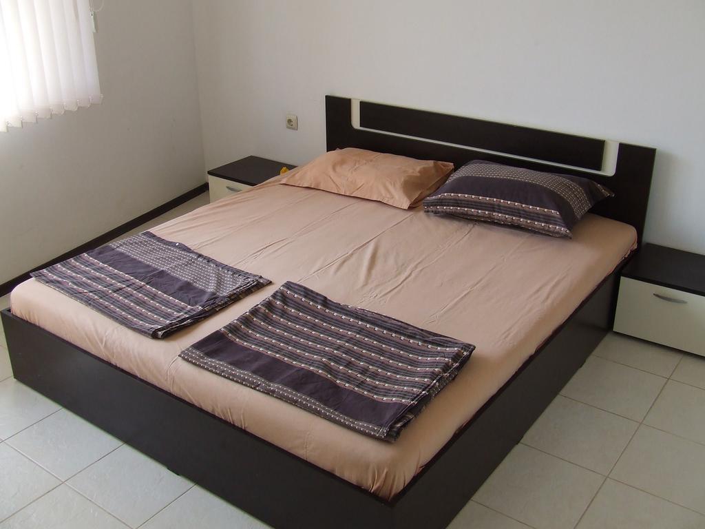 Asparuhov Guest Rooms And Apartments فارنا المظهر الخارجي الصورة