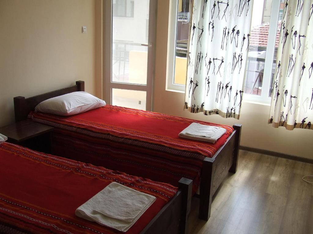 Asparuhov Guest Rooms And Apartments فارنا الغرفة الصورة