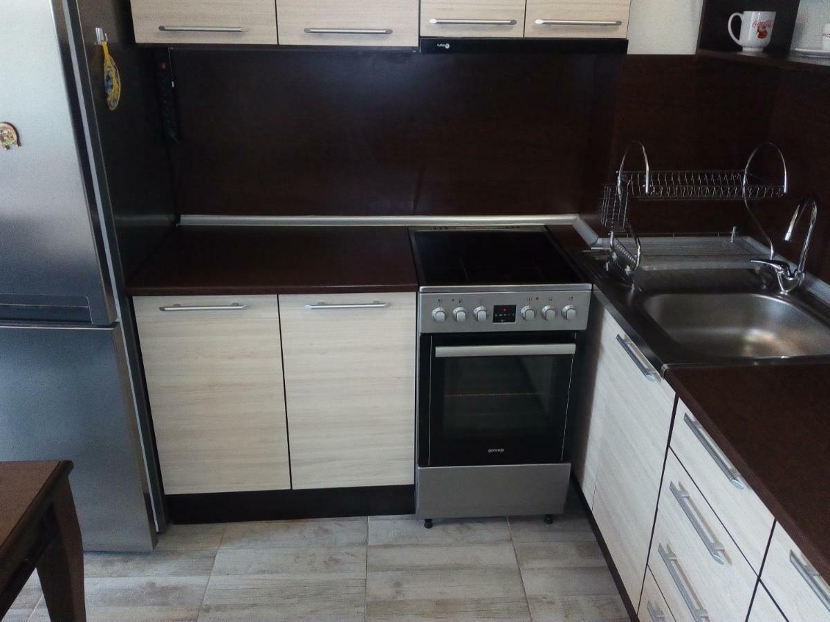 Asparuhov Guest Rooms And Apartments فارنا الغرفة الصورة